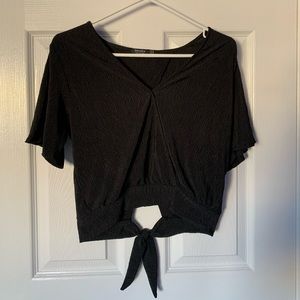 Fancy, tie-up tee